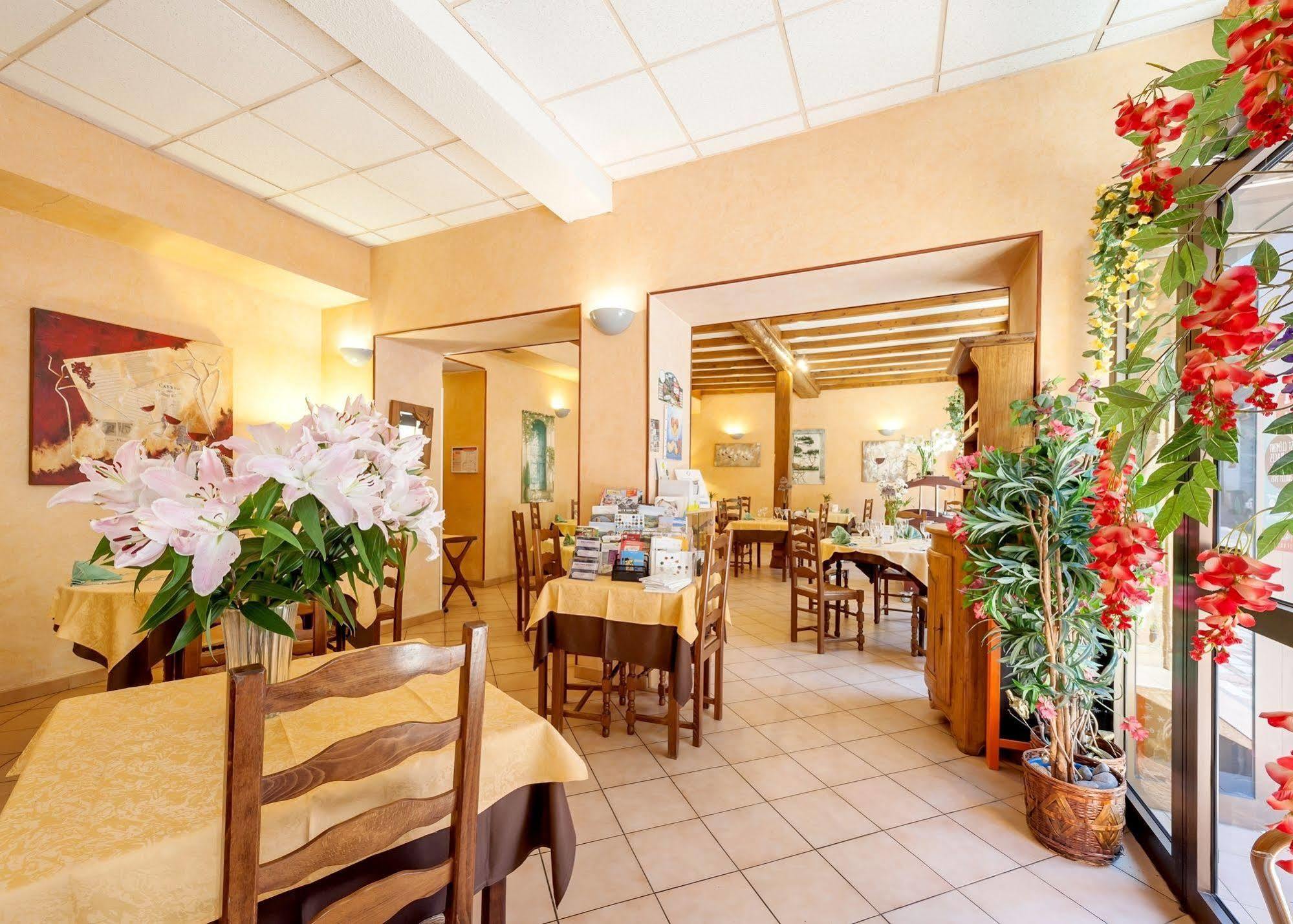 Hotel Restaurant Le Saint Clement מראה חיצוני תמונה