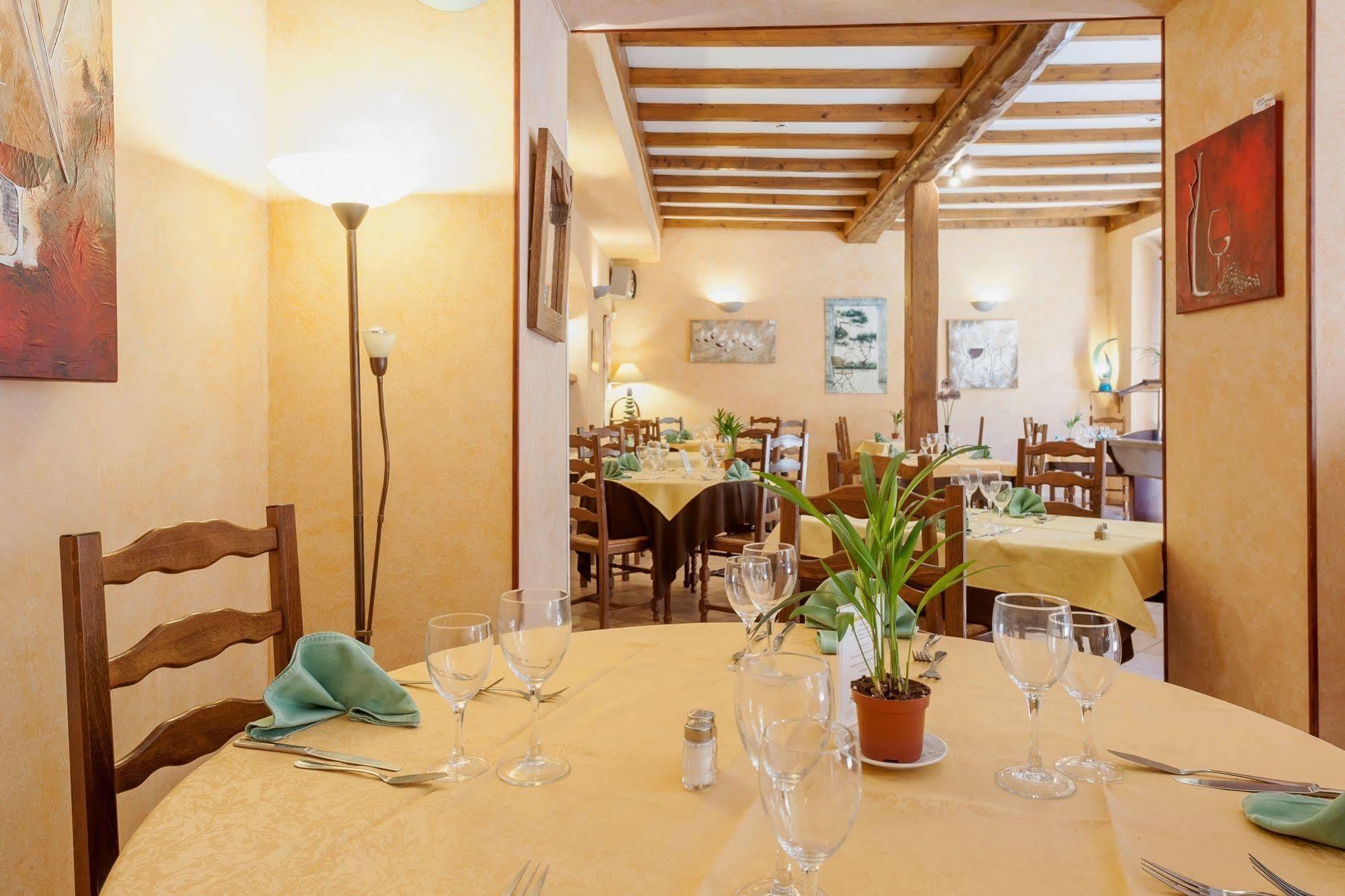 Hotel Restaurant Le Saint Clement מראה חיצוני תמונה