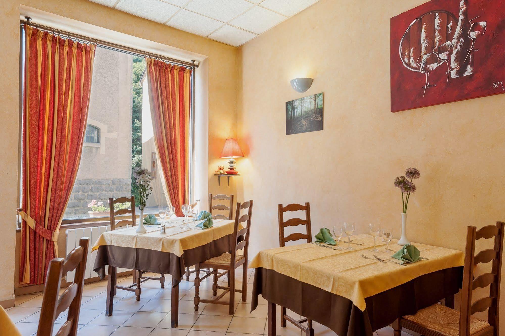 Hotel Restaurant Le Saint Clement מראה חיצוני תמונה