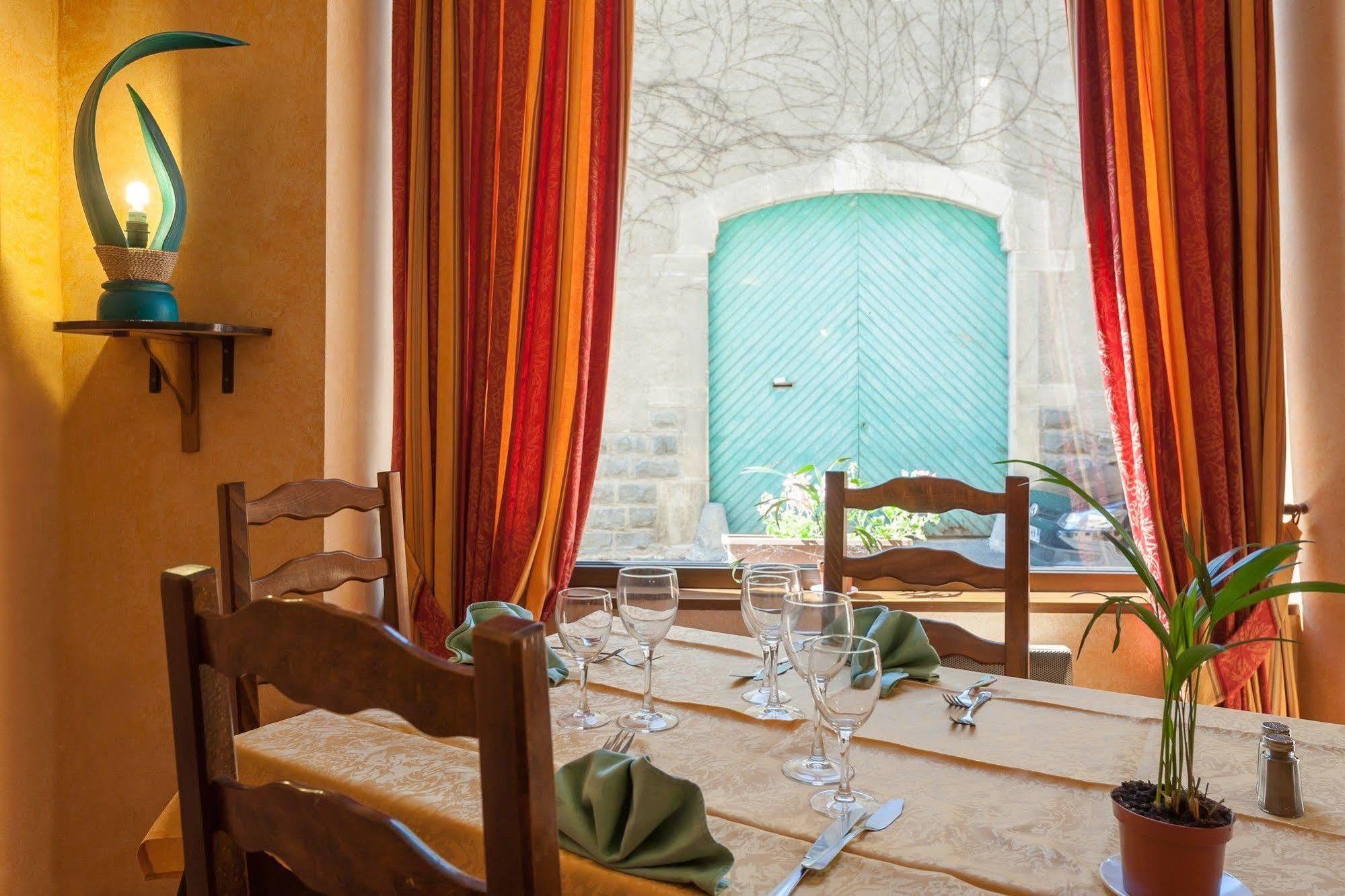 Hotel Restaurant Le Saint Clement מראה חיצוני תמונה